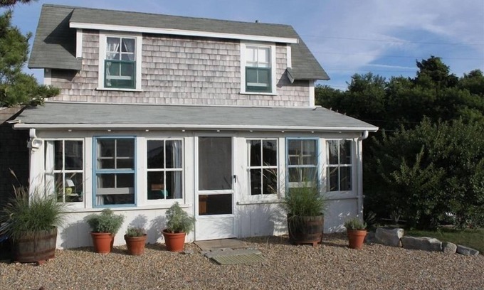 Chilmark House | Perfect Escape at Menemsha Harborside Cottage with Ocean View