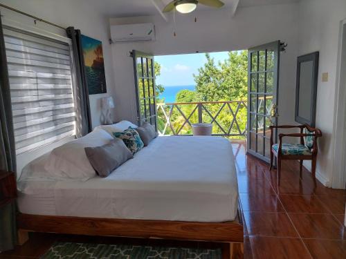 Snow Hill Apartment | Experience Tim Pappies at Alex's Place - Rated 9.6/10