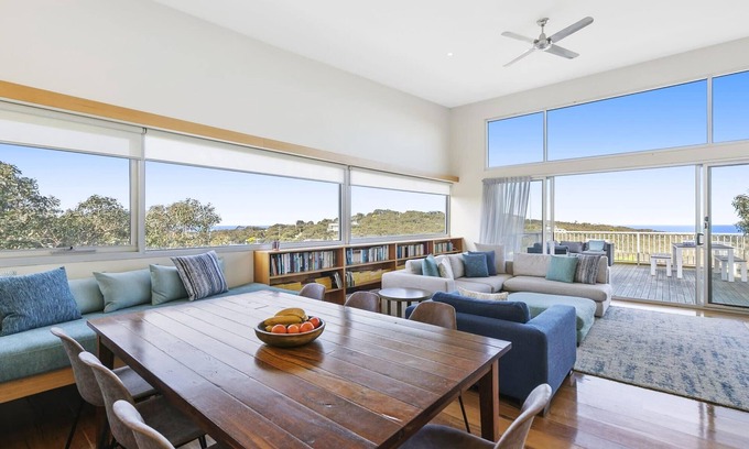 Fairhaven House | Relaxing Timbara Hideaway with Oceanfront View & Pool