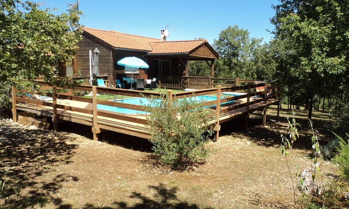 Vers House | Relaxing Timber Frame House with Garden & Private Pool