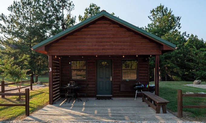 Amity Cabin | Timber Lodge Ranch - Studio 3