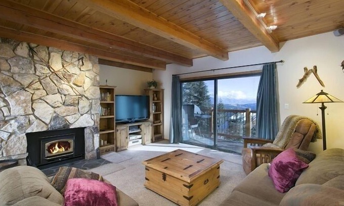 Mammoth Lakes Condo | Timber Ridge #29: Ski-In/Ski-Out with Family-Friendly Amenities
