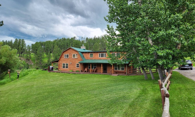 Hill City Cabin | Experience Timber Ridge Lodge: 6 Bedrooms & Scenic Beauty
