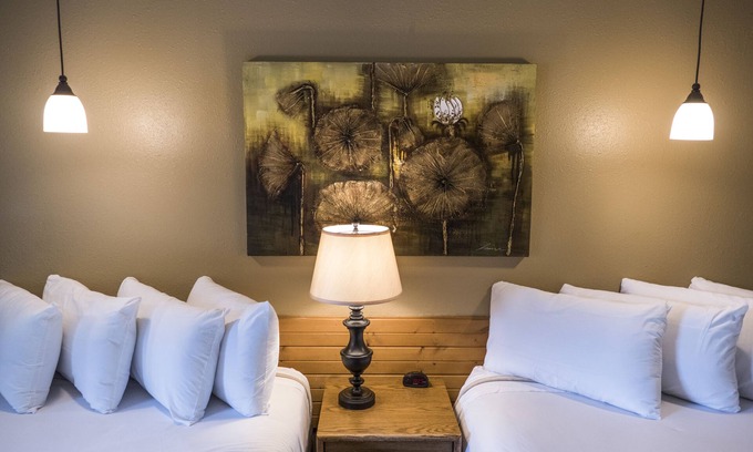 Ouray Hotel | Discover Timber Ridge Lodge: Oceanfront Escape with Pool