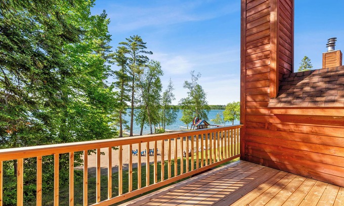 Park Rapids Condo | Tranquil Lakeside Villa #17 with Pool and Spa Amenities