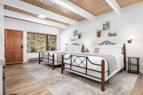 Springville House | Family-Friendly Retreat at Camp Nelson Lodge Room 3