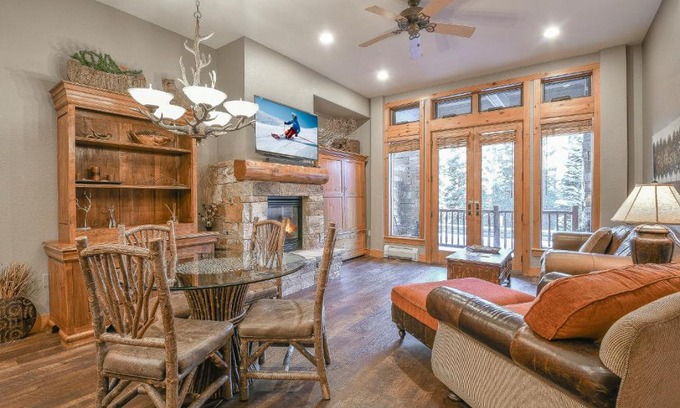 River Run House | Timbers 3058: Ideal Retreat with Pool and Hot Tub Access