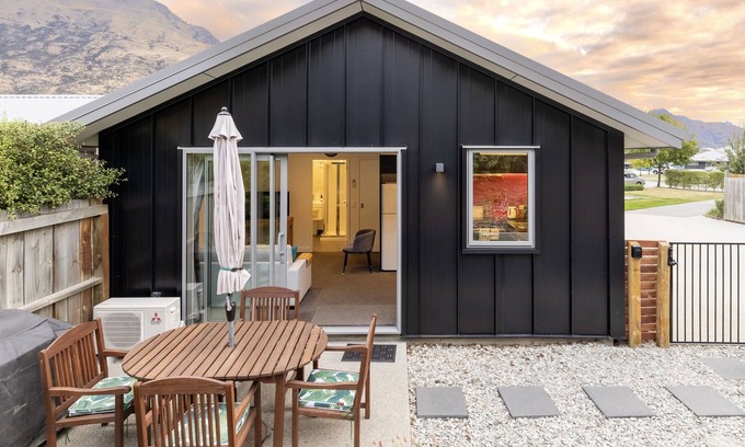Lake Hayes House | Time for a getaway?