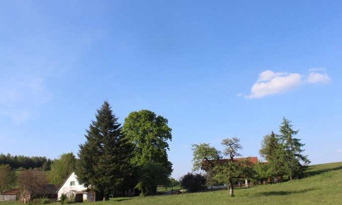 Neuravensburg Apartment | Relax at the Lindenhof: Top-Rated Family-Friendly Retreat