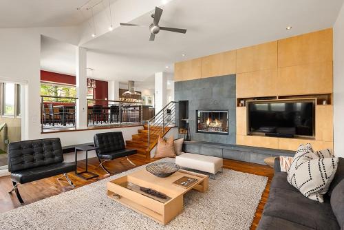 Snowmass Village House | Inviting Ski-In Ski-Out Snowmass Mountain Townhome Retreat