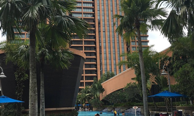 Imbi House | Convenient Times Square Residences with Pool and Spa