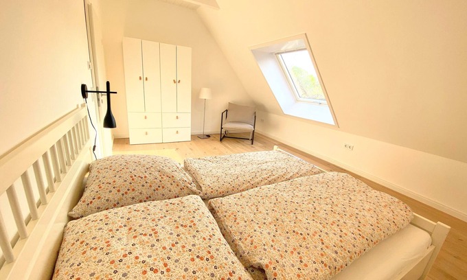 Gross Timmendorf Apartment | Timmenhus: Family-Friendly Apartment with Oceanfront Views