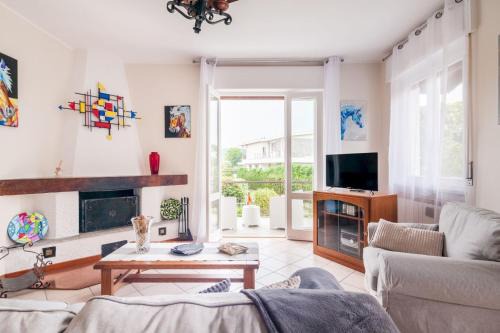 Villaggi Apartment | Discover Timo's Art House: Pet-Friendly 4-Star Retreat