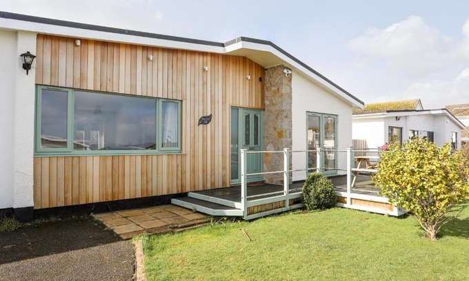 Benllech House | Experience Tinkers Patch: Pet-Friendly 4-Star Retreat