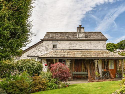 Liskeard House | Family-Friendly Stay at Tinners Gate: Perfect for All Ages