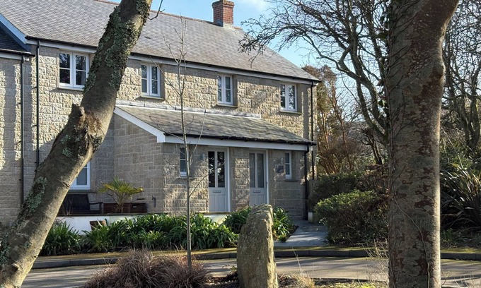 Pendeen Cottage | Pet-Friendly Tinners Rest Cottage with Oceanfront Views
