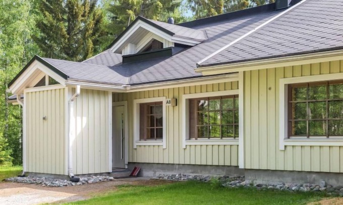 Tahkovuori House | Discover Tintintaival 2 a 8: Family-Friendly Lake Retreat