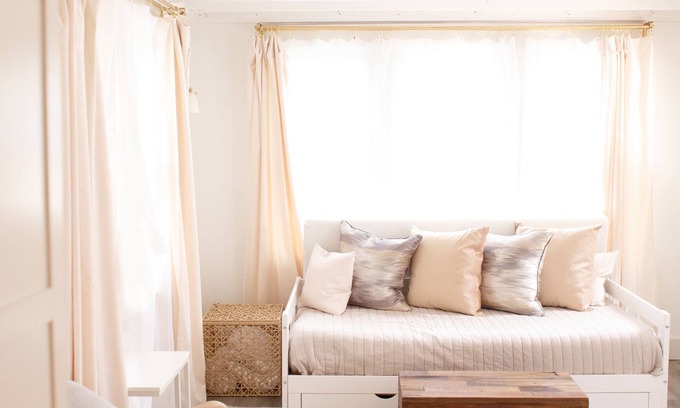 Norman House | Cozy 1BR Guesthouse Near OU Campus with Breakfast Included