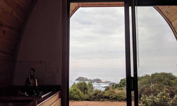 Valparaiso Cabin | Cozy Sailboat-Inspired Cabin by the Beach and Forest