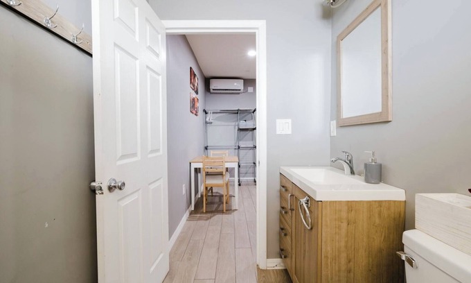 Maryvale House | Cozy Tiny Casita: Top-Rated with Spa and Breakfast
