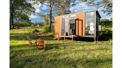Glenreagh House | Cozy Creekside Cabin: Pet & Child Friendly Retreat