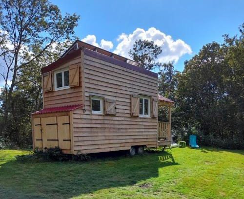 Beulotte-Saint-Laurent Other | Oceanfront Elegance at Tiny des Rêves - Rated 9/10!