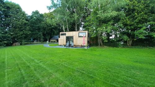 Saint-Leger House | Cozy Tiny Gaumaise - Family-Friendly Retreat in Saint-Leger