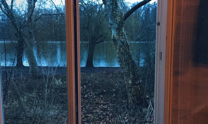 Eggenstein-Leopoldshafen House | Romantic Tiny House by the River with Pool & Breakfast