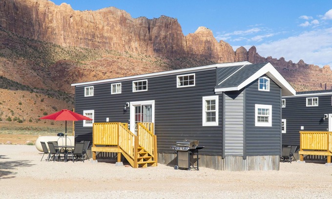 Moab South Valley House | Exceptional Tiny Home #4 - Family-Friendly Stay with Breakfast