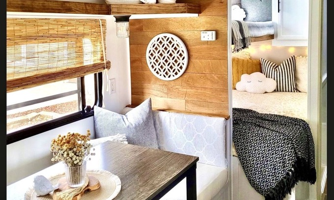 Leeds House | Cozy Tiny Home RV Near Zion National Park with Scenic Views