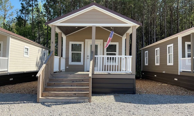 Pearl River House | Unforgettable Tiny Homes Near Casino, Golf & Water Park