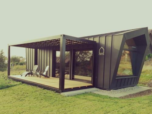 Seibranz Apartment | Tiny House 2 in Allgäu: Great Garden & Oceanfront Views
