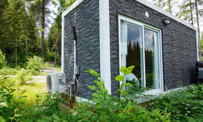 Strong House | Cozy Tiny House By The River - Perfect for Families