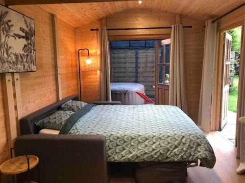 Courcelles Ski Chalet | Cozy Tiny House Near Brussels South Charleroi Airport