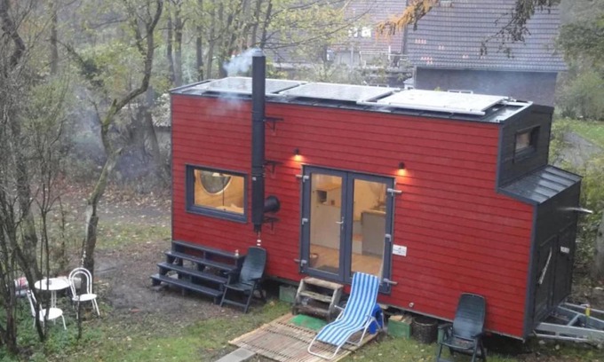 Grafschaft Apartment | Cozy Tiny House Retreat for Family-Friendly Getaways