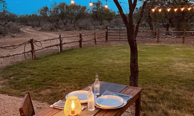 Mason House | Secluded Tiny House Getaway with Kitchen & Pet-Friendly Perks