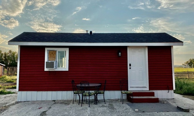 Pompeys Pillar Apartment | Cozy Tiny House Retreat Near Billings with Kitchen Access