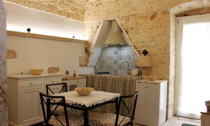 San Michele Salentino House | Cozy Tiny House La Casodda: Child-Friendly Retreat