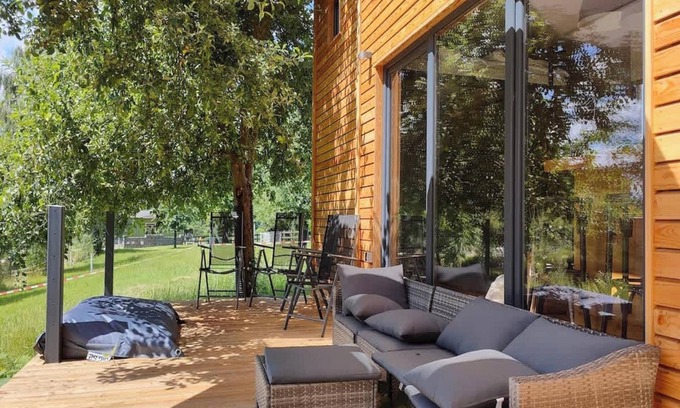 Buhlau Apartment | Tiny House mit einer großen Terrasse in der Naehe von Dresden