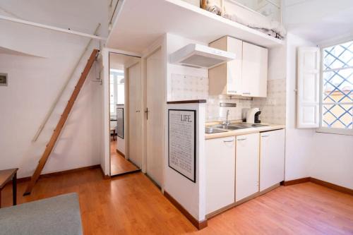 Rione V Ponte Apartment | Cozy Retreat in the Heart of Rome - Guest Rated 8.9/10