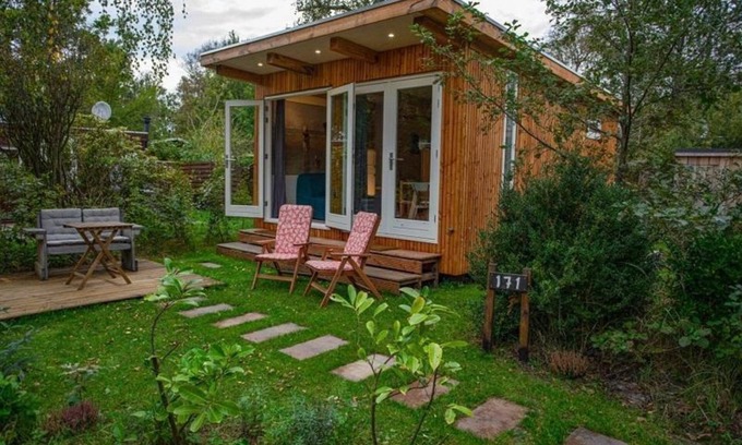 Sint Maartensvlotbrug House | Eco-Friendly Tiny House Philomenos in Beautiful Campanula