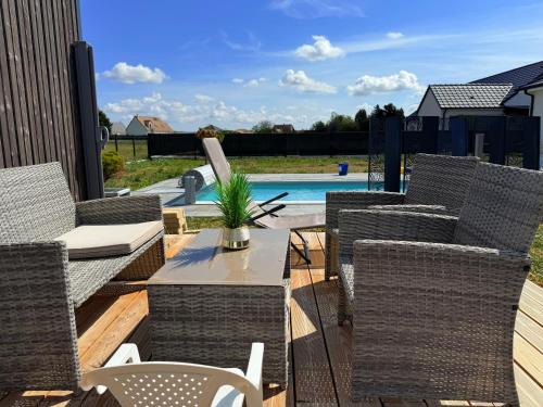 Vasselay Other | Tiny house - piscine et vélos
