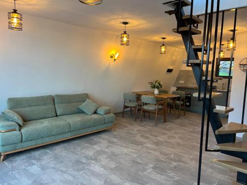 Moieciu House | Tiny House