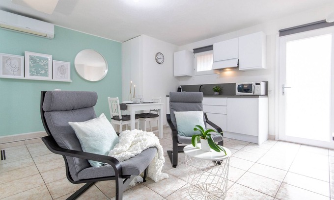 Province of Cagliari Apartment | Cozy Tiny House Salvator Rosa with Spa & Family Amenities