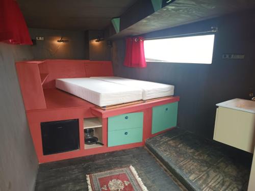 Beverwijk Other | Unique Tiny House Experience at The Cinema Near Amsterdam