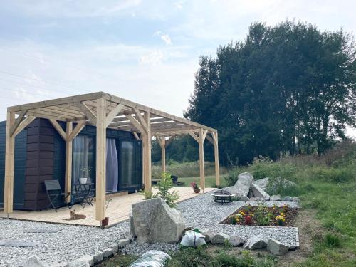 Turany Apartment | Cozy Tiny House with Scenic Mountain Views for Families