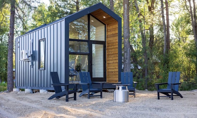 Idaho City Cabin | Stylish Tiny Home #1: Pet-Friendly Getaway with Breakfast