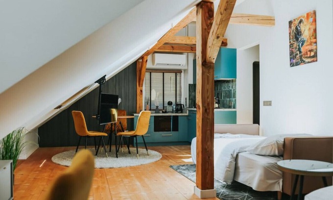 Klaipeda Apartment | Tiny Oasis - Conveniently Located Near Old Town Attractions