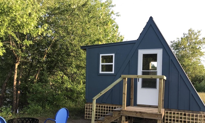 St. Charles Cabin | Cozy A-Frame Glamping Cottage Near St. Louis - Guest Rated 9.8