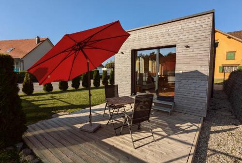 Schellenberg House | Unforgettable TinyHouse Retreat: Child-Friendly Getaway